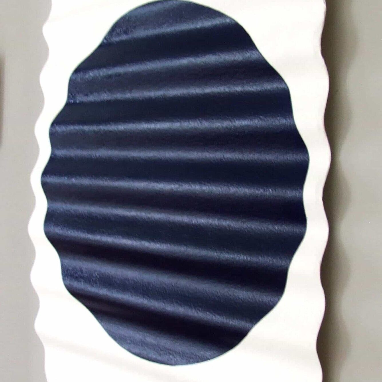 2023_PaperWaves (Midnight blue)_74cm (h) x 56cm (w) x2cm (d)